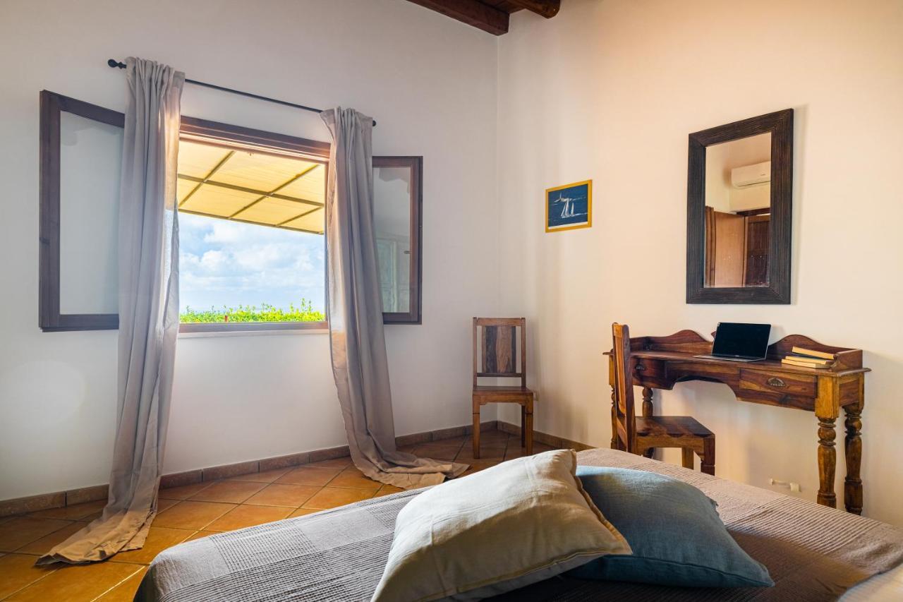 Solemar Sicilia - Le Casette Di Calzata Кампофеліче-ді-Роччелла Екстер'єр фото